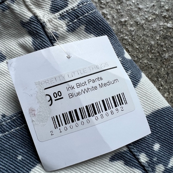 white and blue jeans - Picture 3 of 4